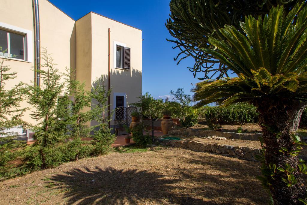 Bouganville B&B Cefalù Exteriör bild