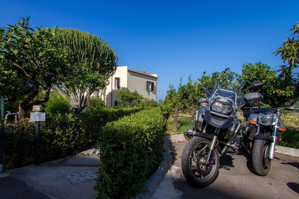 Bouganville B&B Cefalù Exteriör bild